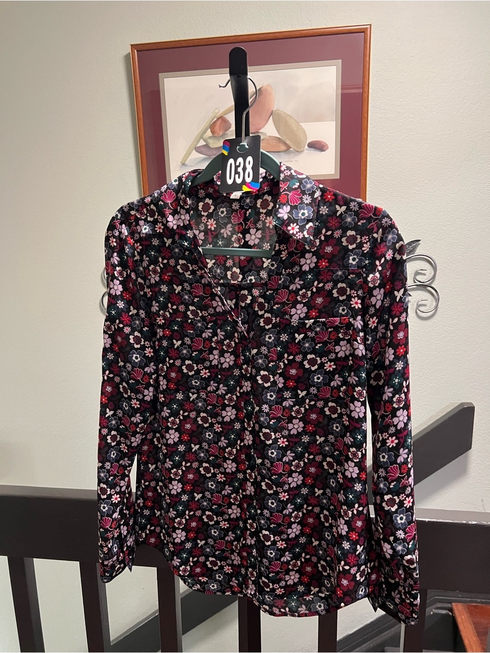 Express Floral Button-Up Shirt in Black, Pink & Burgundy V-Neck #MC038